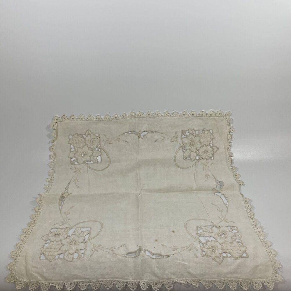 Vintage 1940s 50s Linen Textile Cutwork Crocheted Dresser Doily Scarf 20"x20"